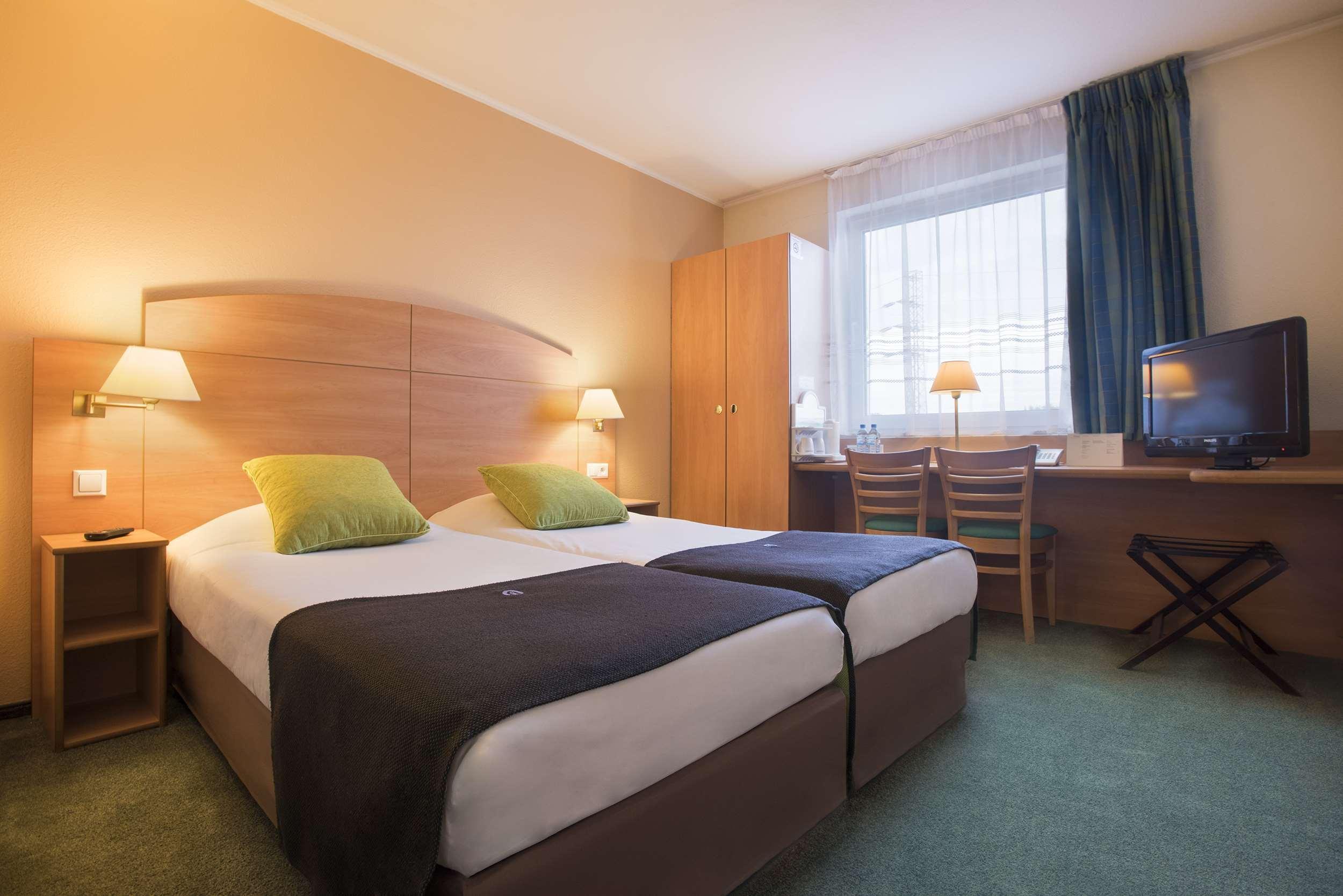 Campanile Poznan Hotel Екстериор снимка